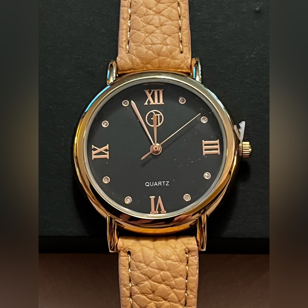 3T/Women’s Elegant Black and Gold Quartz Watch Roman Numerals